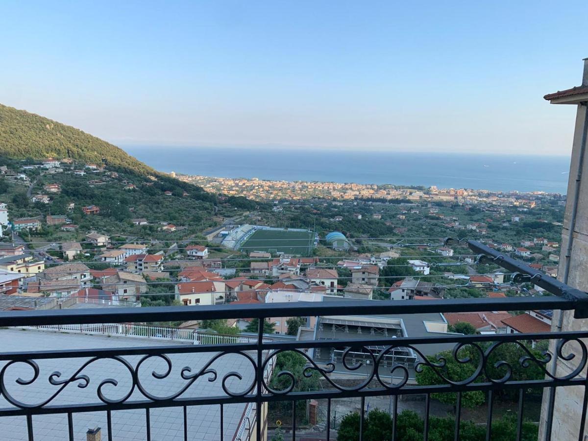 Il Nido Delle Rondini Apartment Formia Luaran gambar
