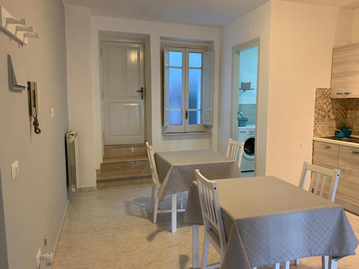 Il Nido Delle Rondini Apartment Formia Luaran gambar