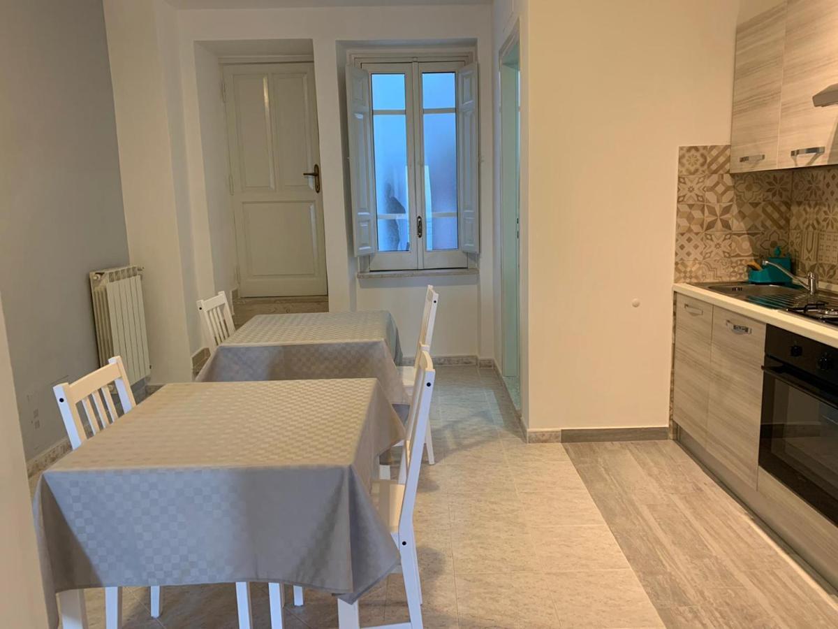 Il Nido Delle Rondini Apartment Formia Luaran gambar
