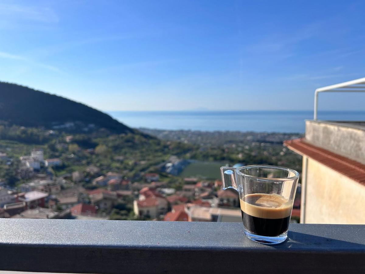 Il Nido Delle Rondini Apartment Formia Luaran gambar